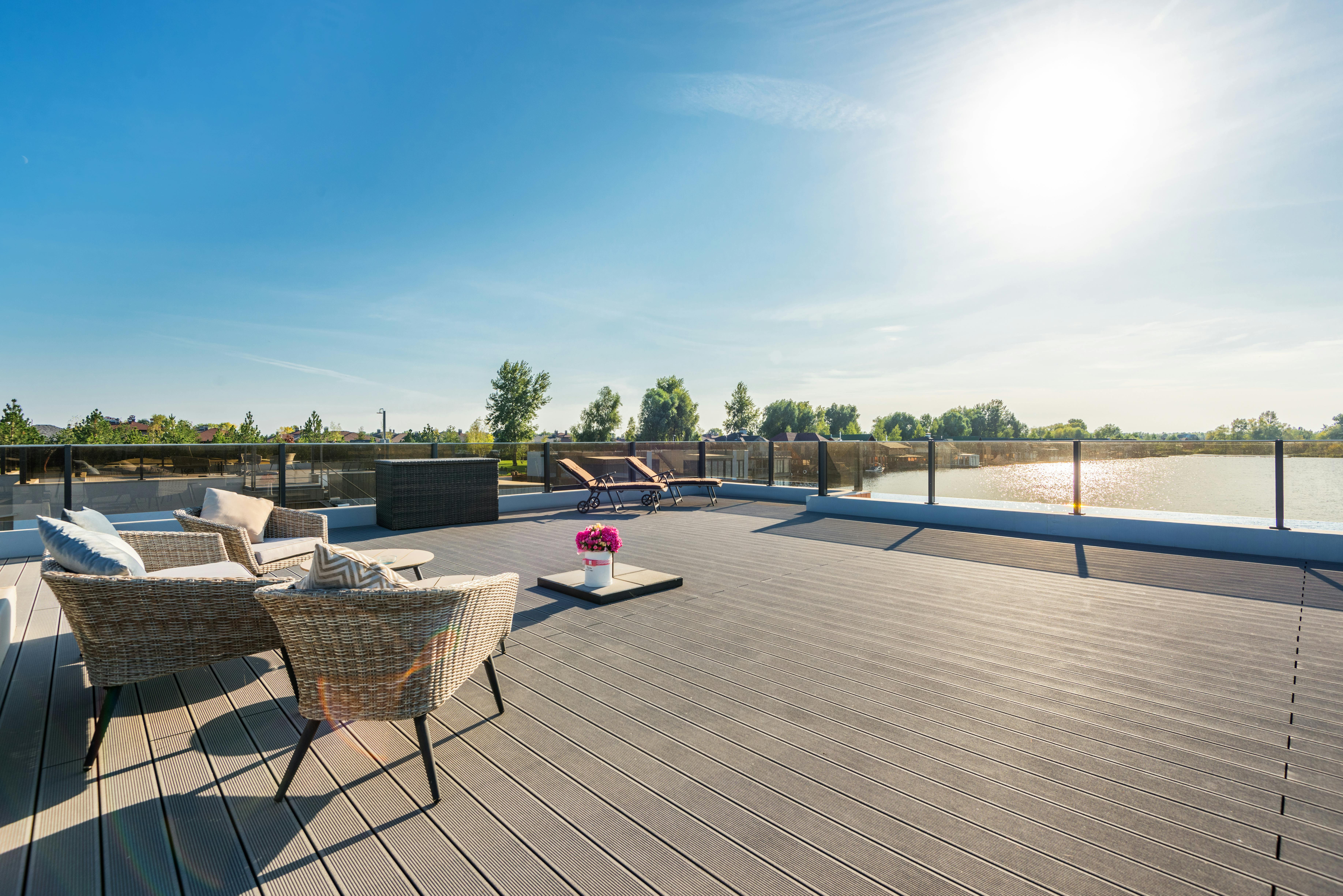 Decking Kompzit për Verandën tuaj